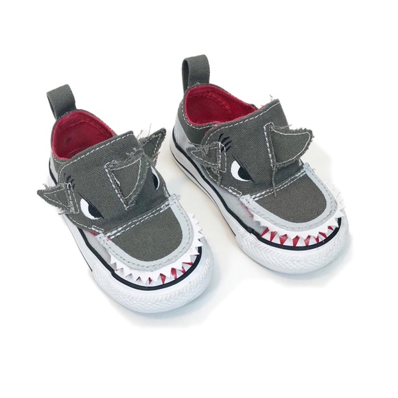 converse shark shoes